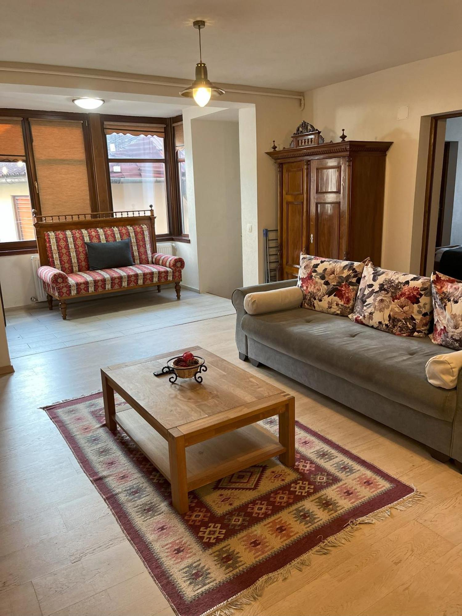 Cozy Apartment ブラショフ エクステリア 写真